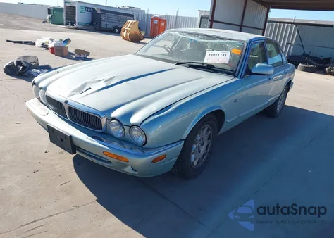 2003 Jaguar Xj Xj8 z USA, uszkodzony, nr VIN SAJDA14C13LF49805